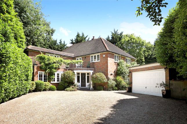 5 bed property, in Manor Road, £1,695,000