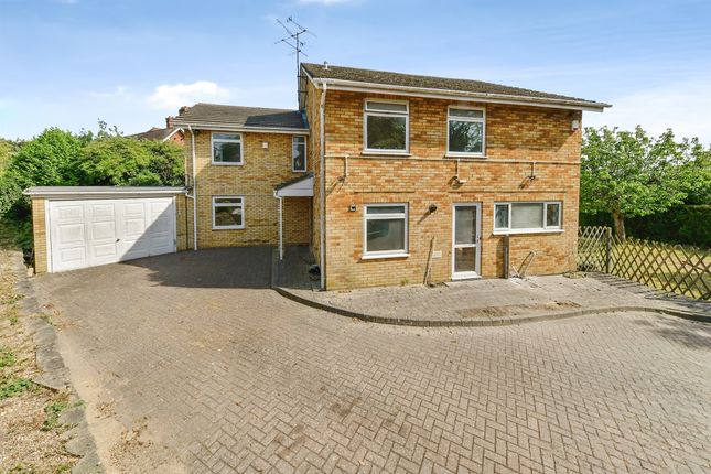 5 bed property, in Whitehill Road, £900,000