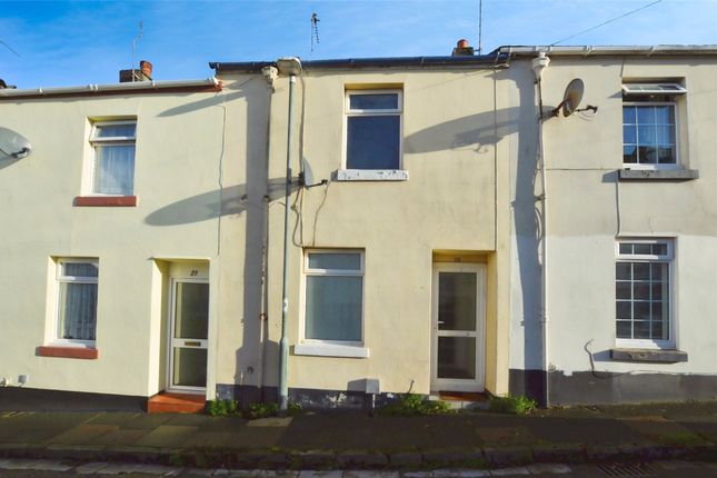 2 bed property, in Compton Place, £170,000