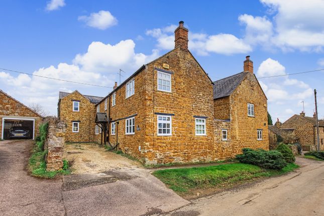 4 bed property, in Wroxton Lane, £865,000