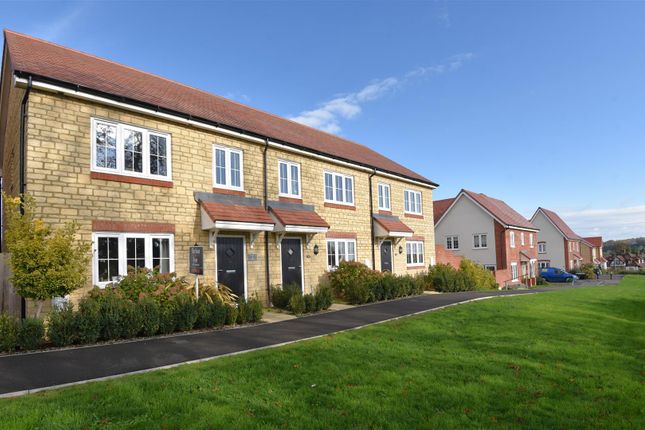 3 bed property, in Vartenham Close, £310,000