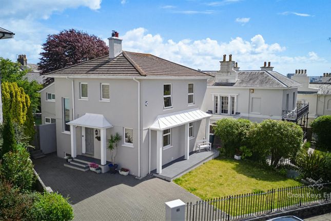 5 bed property, in Albemarle Villas, £900,000