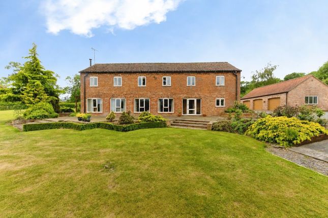 4 bed property, in Kenwick Hill, £800,000