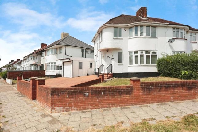 3 bed property, in Curzon Avenue, £500,000