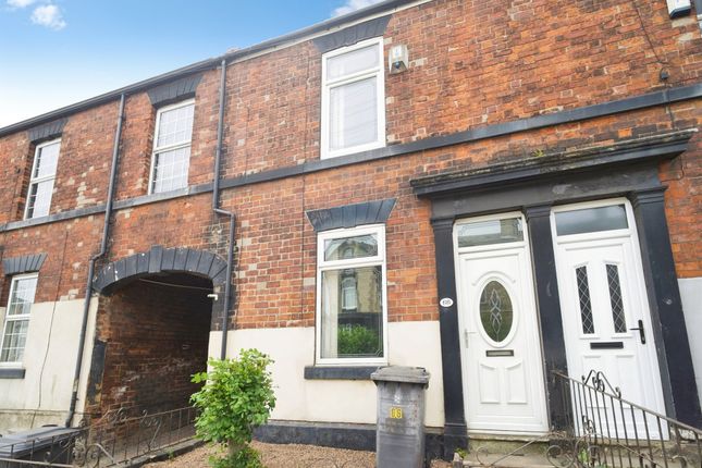 2 bed property, in Dodworth Road, £110,000
