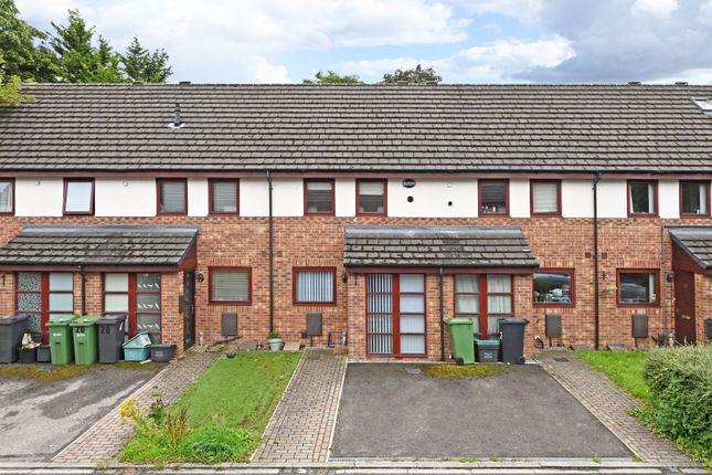 2 bed property, in St. Hildas Mews, £250,000