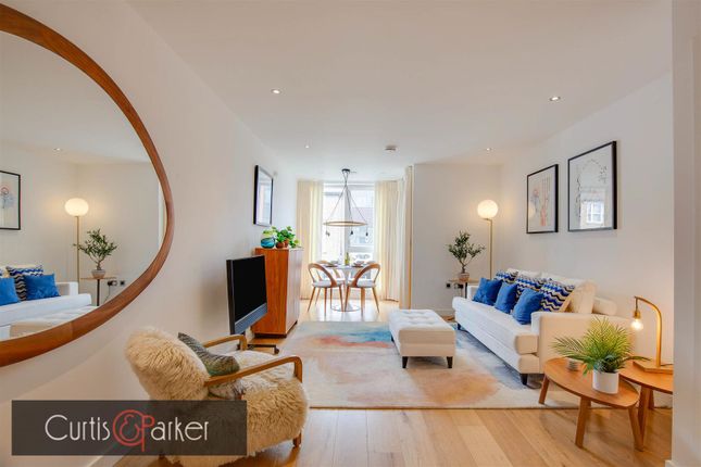 1 bed property, in Glenthorne Road, £575,000