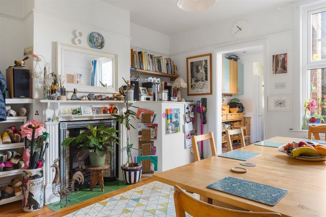3 bed property, in Penrhyn Road, £360,000