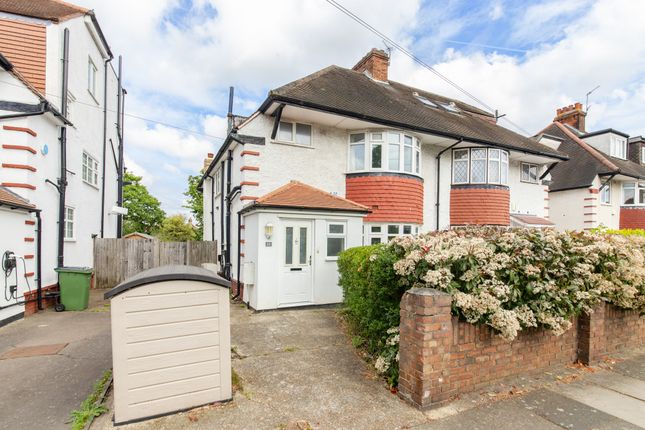 3 bed property, in Canberra Road SE7, £725,000