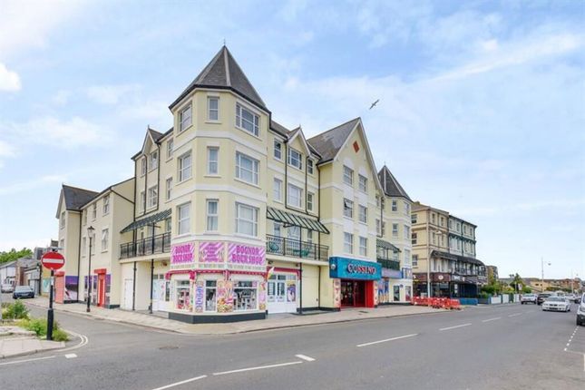1 bed property, in Lennox Street, £65,000