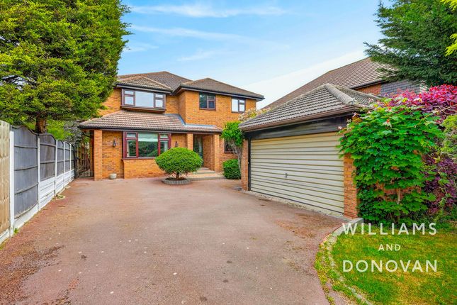 5 bed property, in Elmhurst Avenue, £750,000