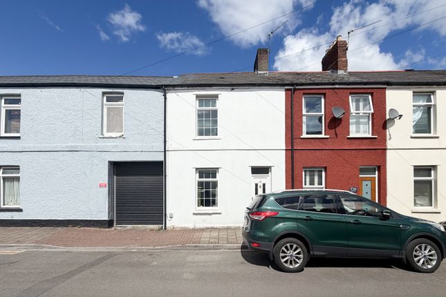 2 bed property, in Rose Street, £185,000