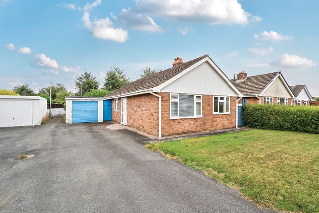 3 bed property, in Rhoslan, £250,000