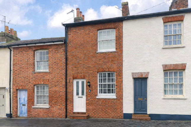 2 bed property, in Portland Street, £525,000
