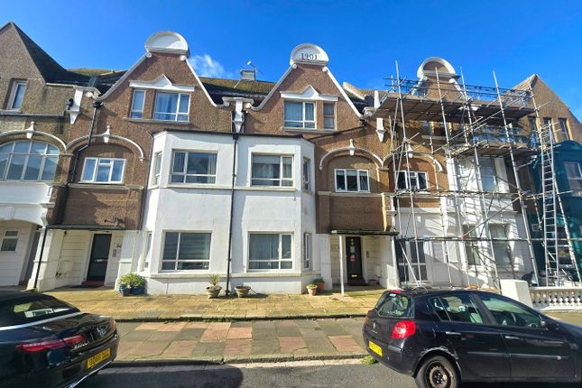 2 bed property, in 32 Park Road, £225,000