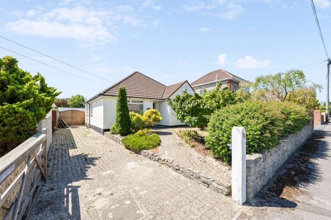 2 bed property, in Mossley Avenue, £325,000