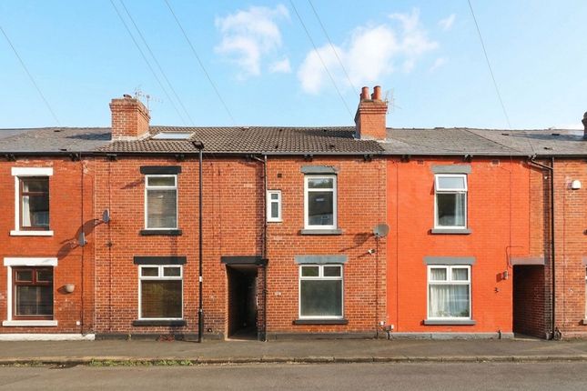 3 bed property, in Wellcarr Road, £220,000