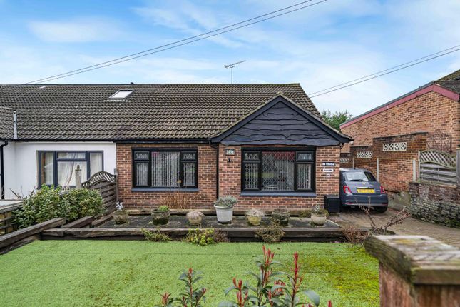 2 bed property, in Squires Way, £450,000