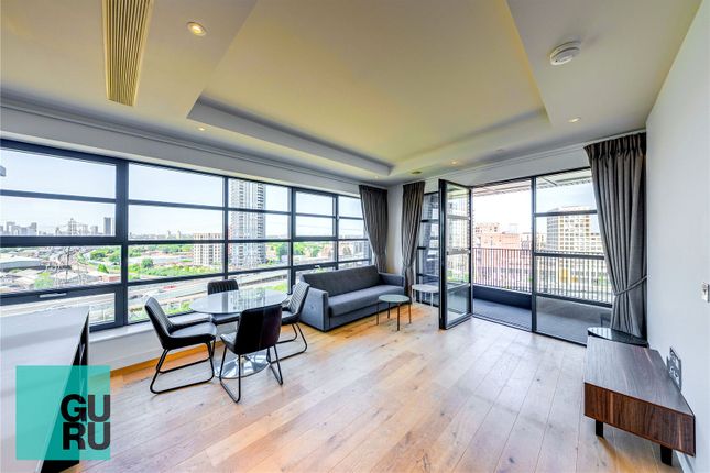 2 bed property, in Lookout Lane, £575,000