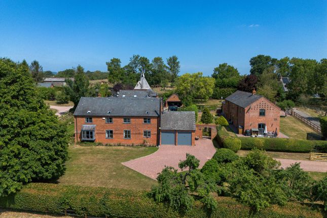 4 bed property, in Martley, £725,000