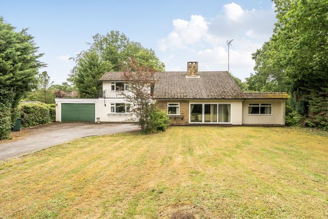 4 bed property, in The Drive, £800,000