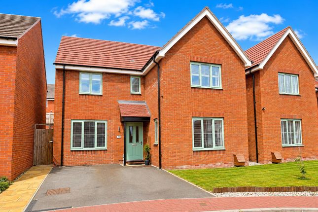 4 bed property, in Roger Blythebrook Avenue, £425,000
