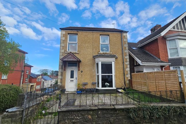 5 bed property, in Dillwyn Road, £289,950