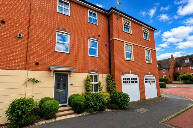 5 bed property, in Drovers, £325,000