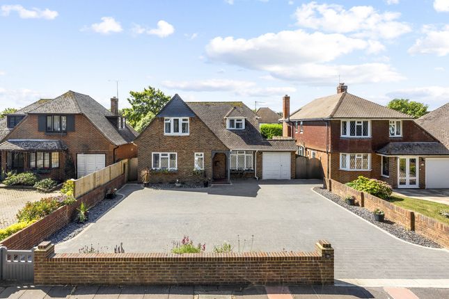 4 bed property, in Ilex Way, £900,000