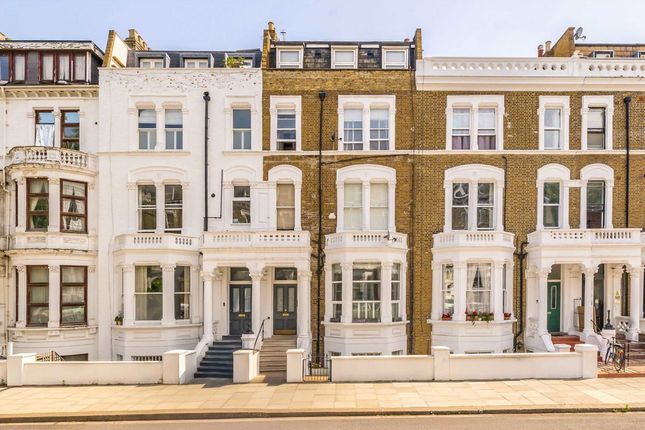 2 bed property, in Sinclair Road, £775,000