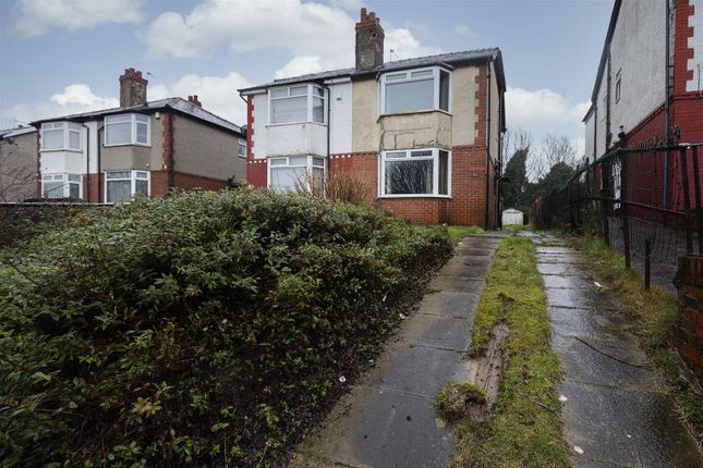 2 bed property, in Alder Street, £120,000
