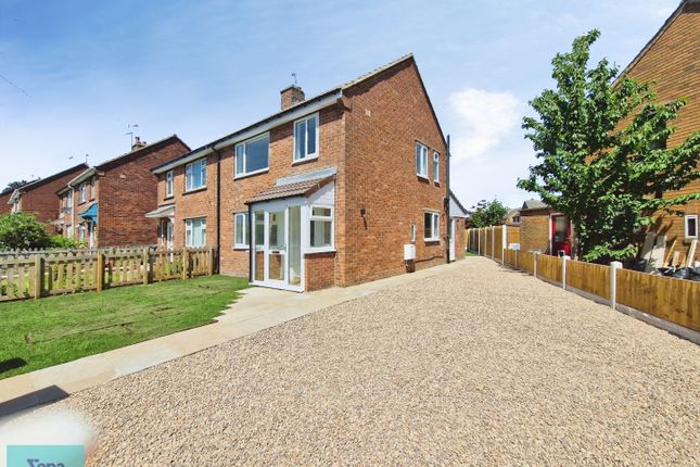 3 bed property, in Queens Crescent, £260,000