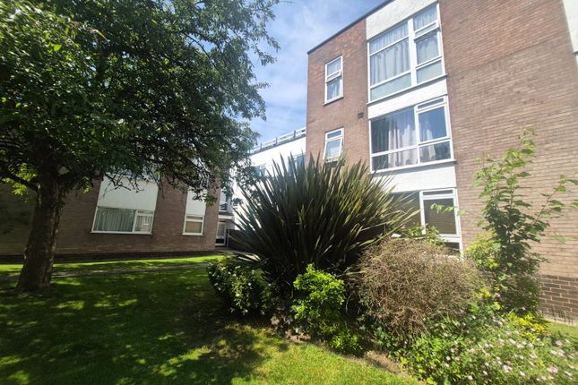 2 bed property, in Thorne House, £100,000