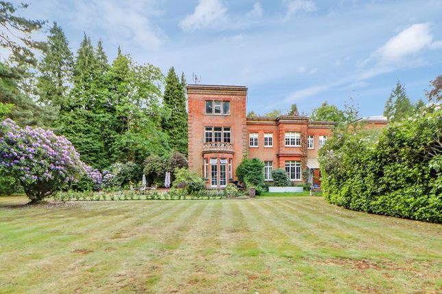 3 bed property, in London Road, £425,000