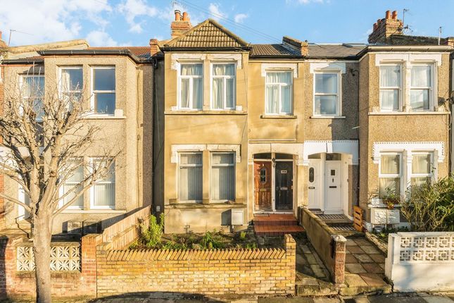 2 bed property, in Sellincourt Road, £400,000