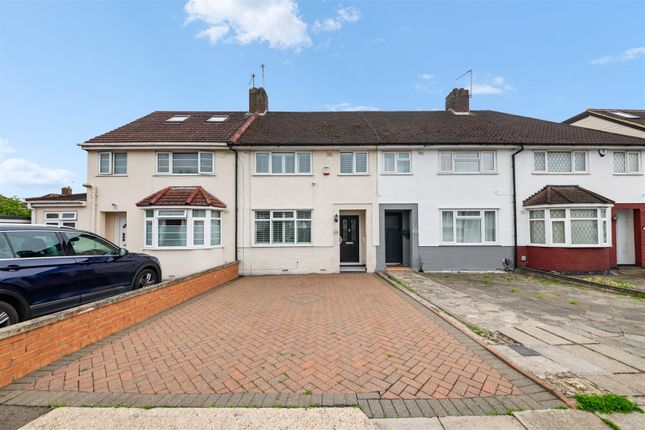 3 bed property, in Cavendish Avenue, £500,000