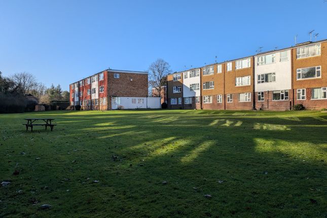 1 bed property, in Rose View, £185,000