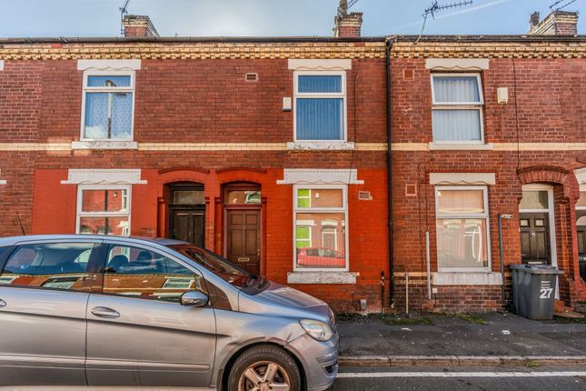 2 bed property, in Newport Street, £170,000