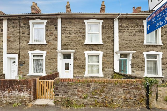 2 bed property, in Kingsway Avenue, £310,000