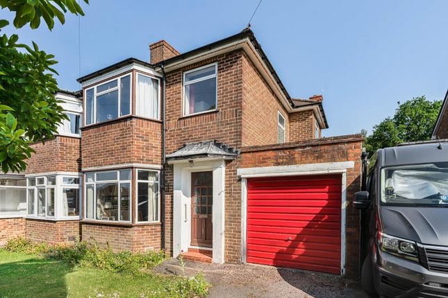 3 bed property, in Grisedale Close, £600,000