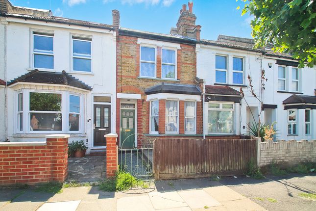 2 bed property, in Butler Road, £475,000