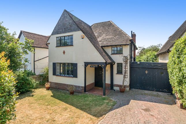 3 bed property, in Winn Road, £800,000