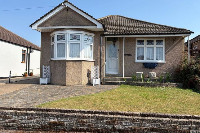 3 bed property, in Heathlands Rise, £435,000