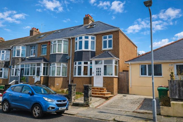 3 bed property, in South Down Road, £310,000