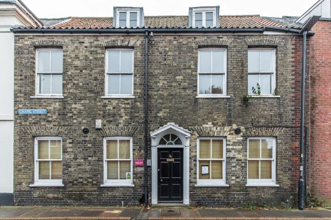 Studio, in 78 Chapel Street, £160,000