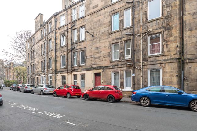 1 bed property, in Waverley Park, £171,000