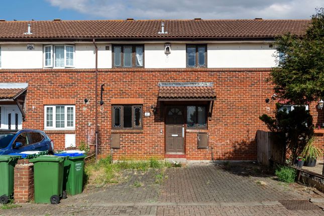 3 bed property, in Longworth Close, £210,000