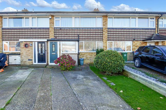 2 bed property, in Highdown Drive, £280,000