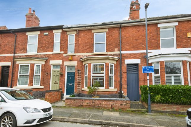 5 bed property, in Bromley Street, £400,000