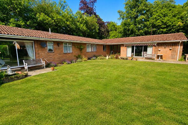 3 bed property, in Brighton Road, £925,000